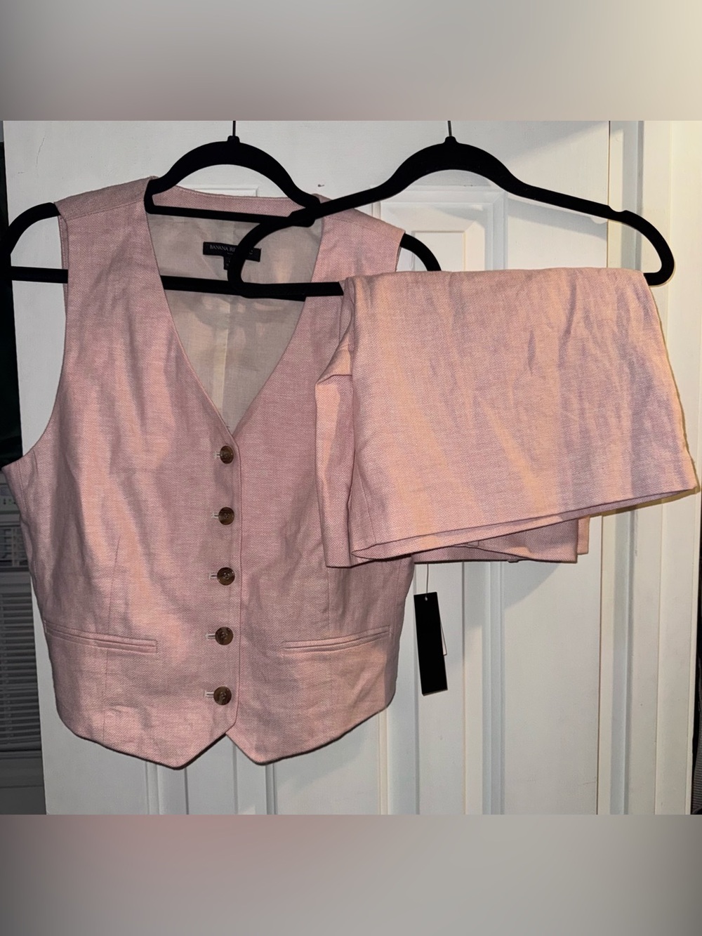Banana Republic Linen-Blend Vest & Shorts Suit